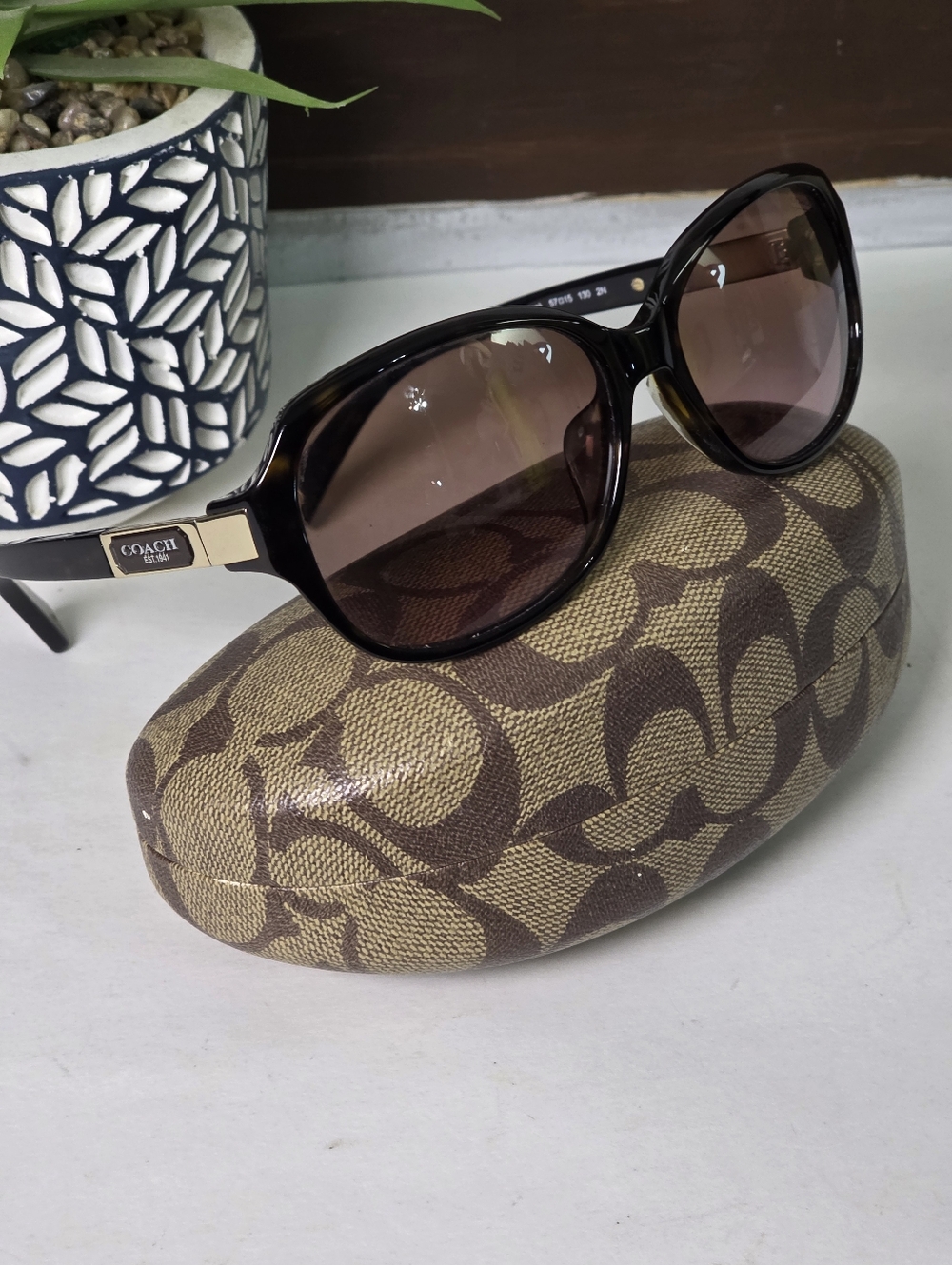Coach Dark Tortoise Annette Sunglasses And Hard Shell Case - Picture 8 of 8